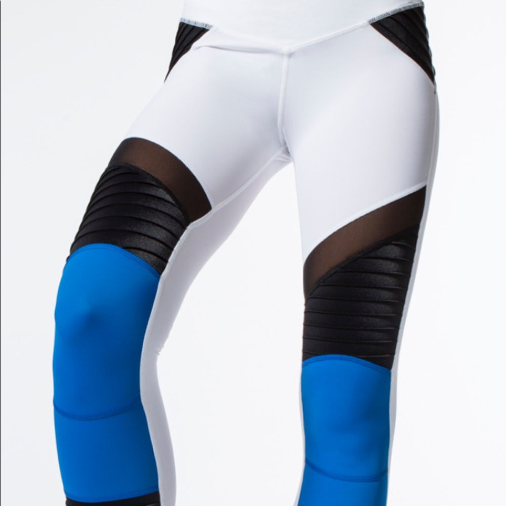 Leggings L’URV XS New with Tags